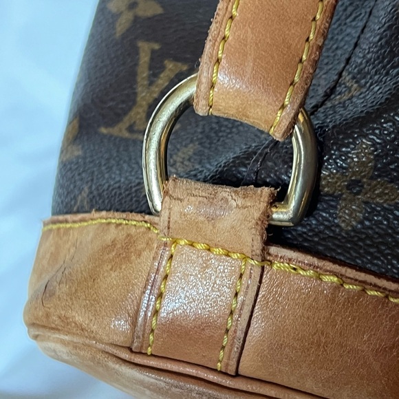 LOUIS VUITTON Monogram Montsouris GM Backpack - Picture 9 of 16